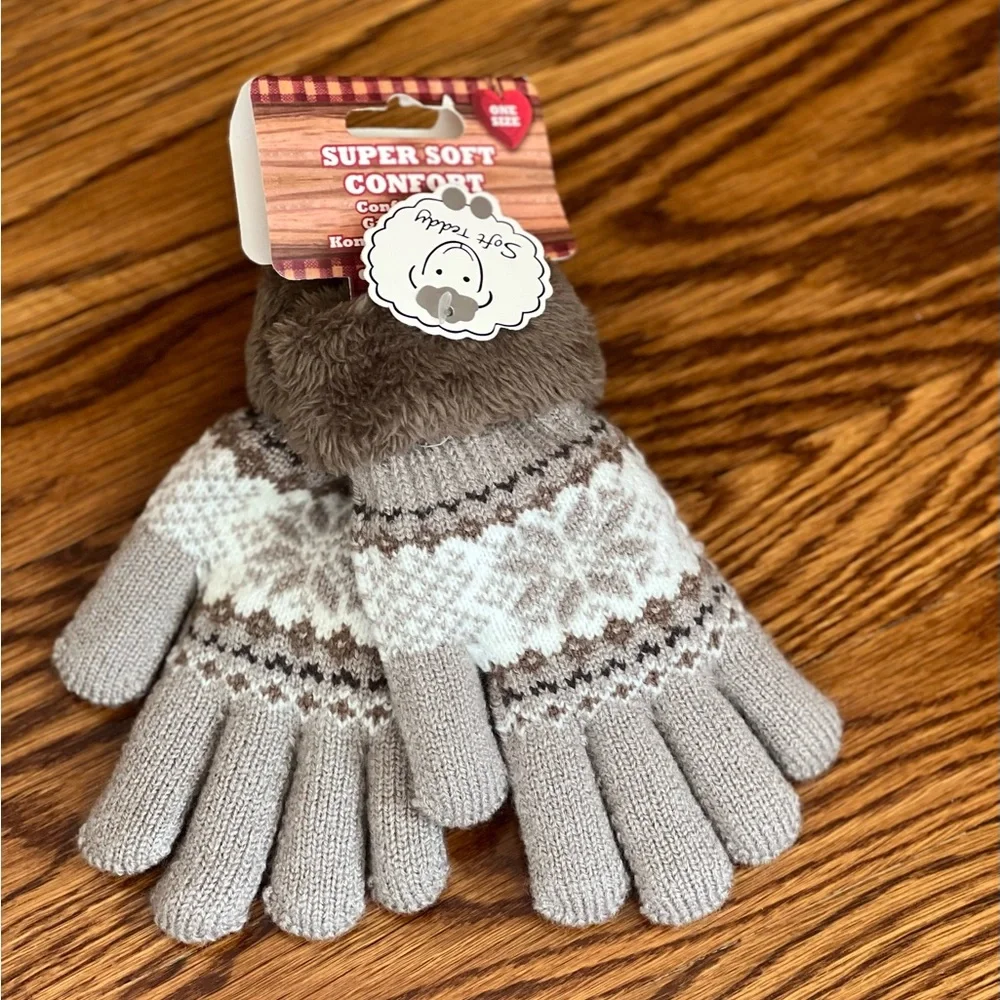 NWT JUMI Super Soft Teddy Gloves